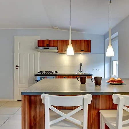 Azure Cozy By Grand Apartment *