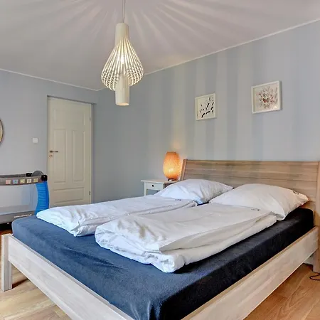 Azure Cozy By Grand Apartment